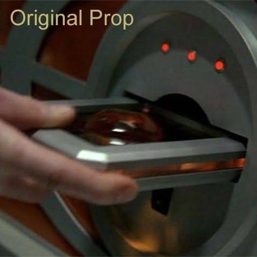 James Bond - Goldeneye Limited Edition Prop Replica A709272