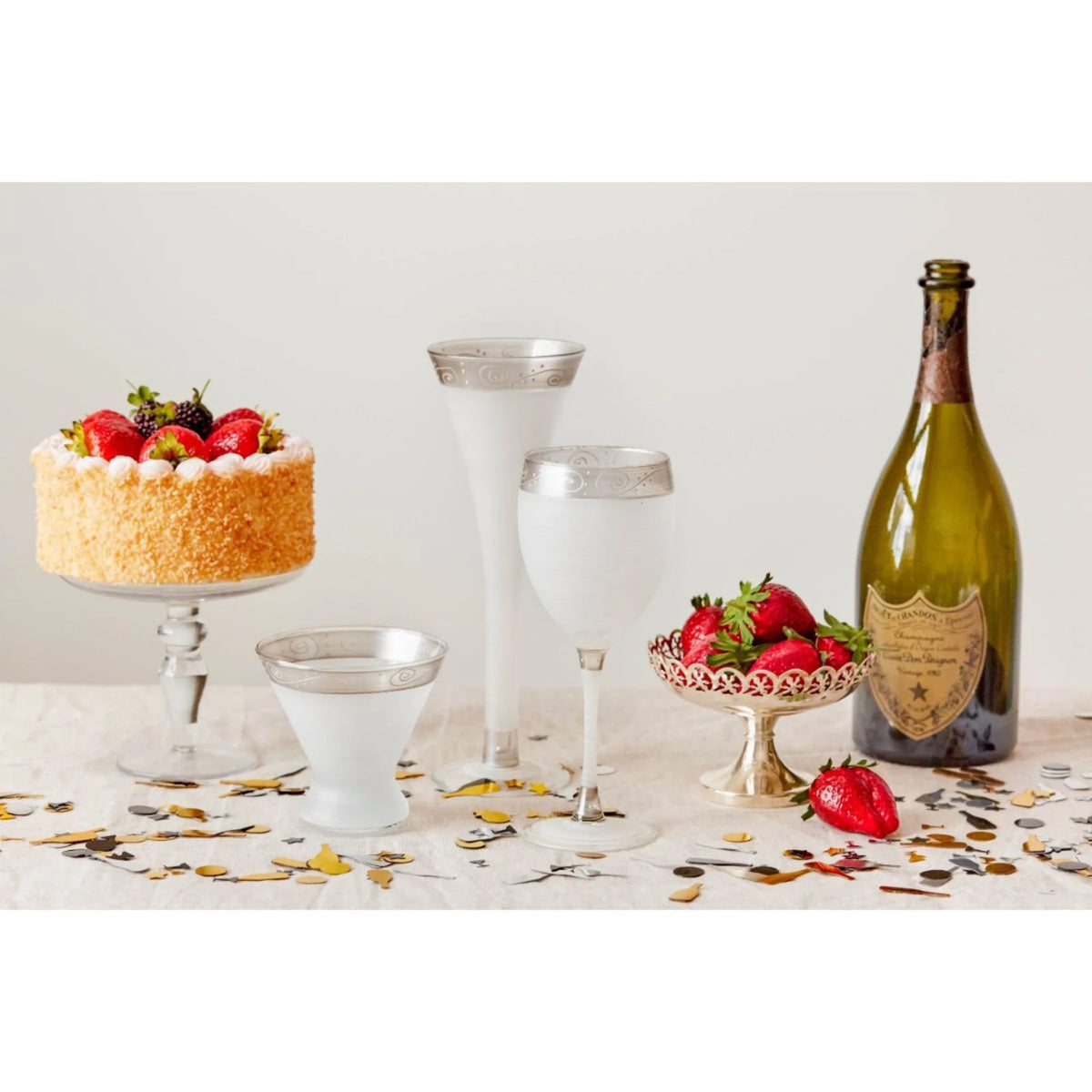 Set of 2 Hand Painted Wine Glasses B446793