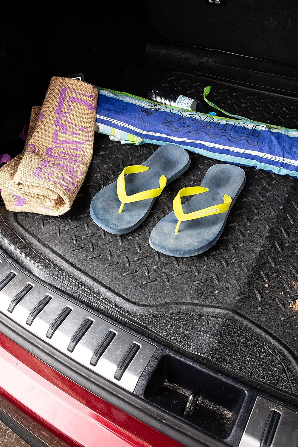 Black Rubber Trunk Mat 44'' x 54.3'' N585