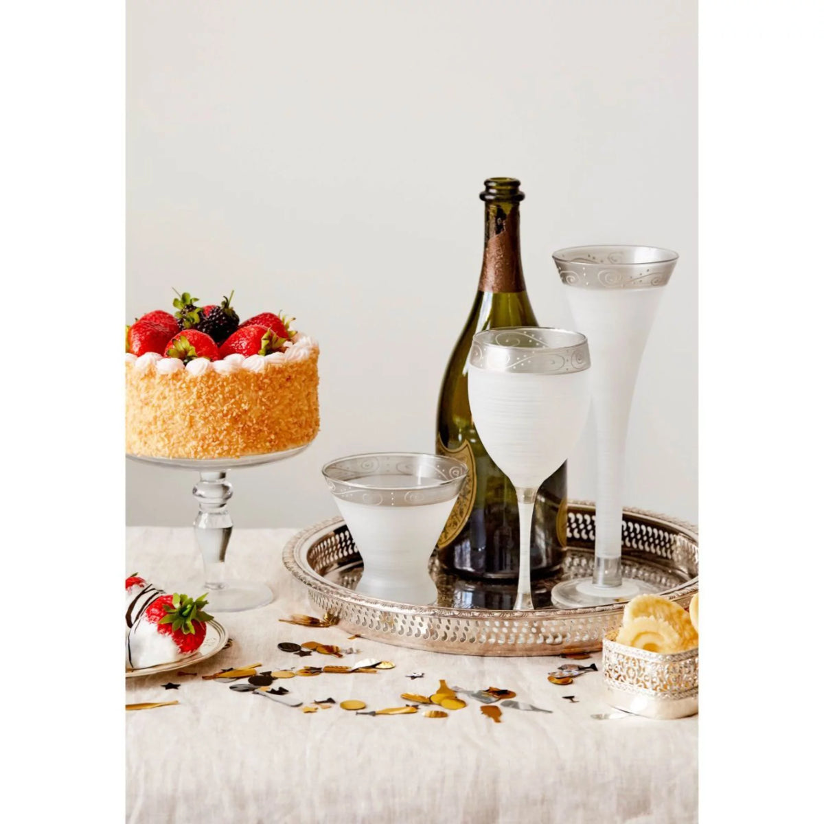 Set of 2 Hand Painted Wine Glasses B446793