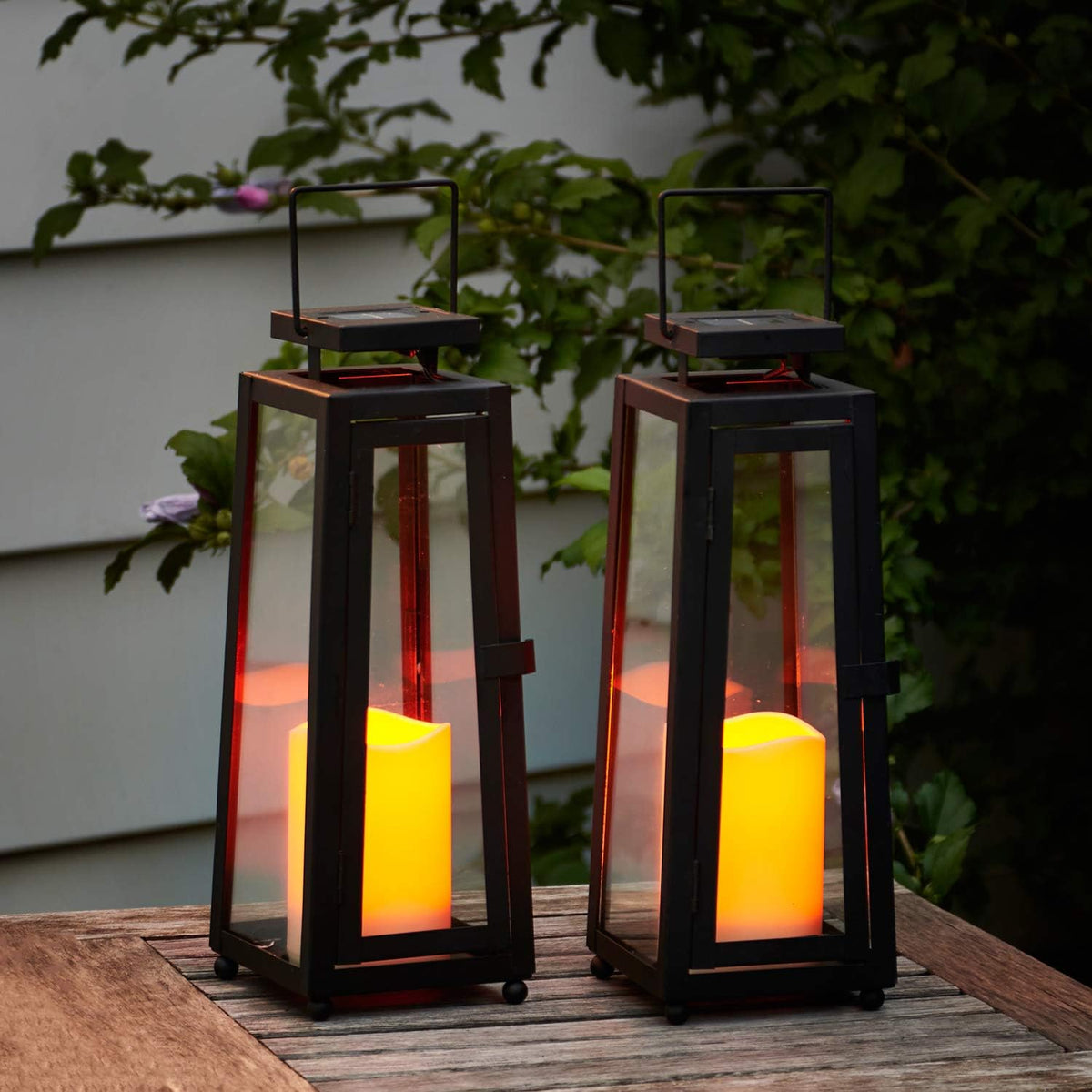 Black Metal Glass Solar Lantern A921