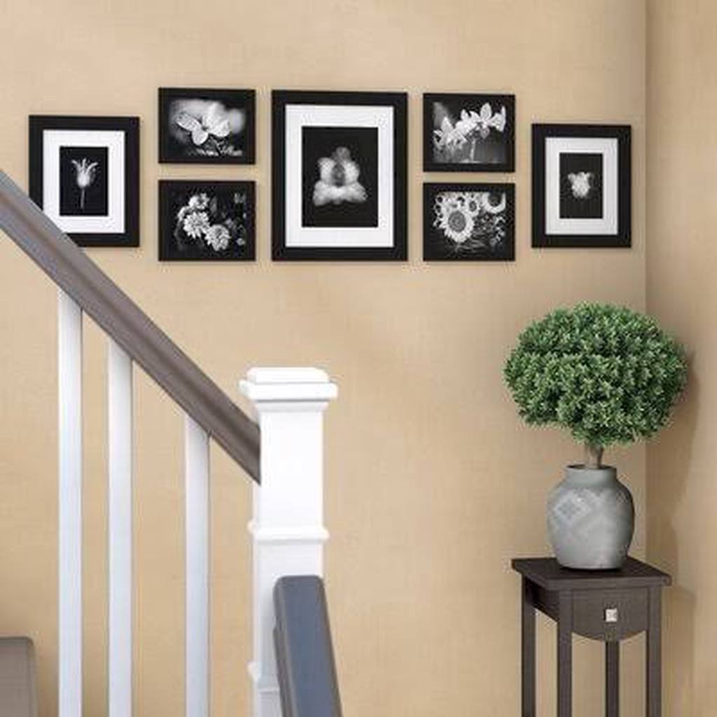 7 Piece Picture Frame Set Black O671595