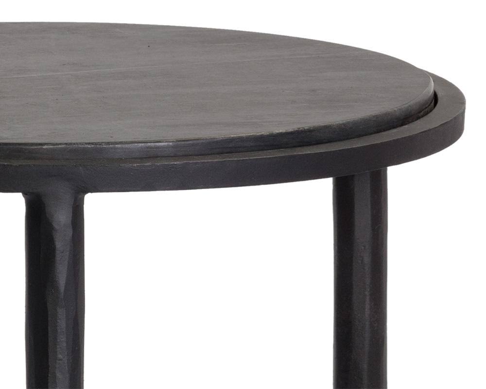Nesting Side Tables (Set of 2) H72105